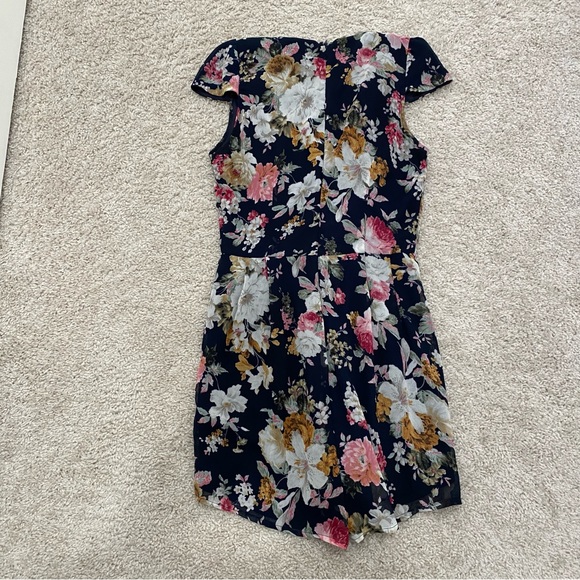 TOBI navy blue floral romper with cap sleeves - Picture 2 of 9